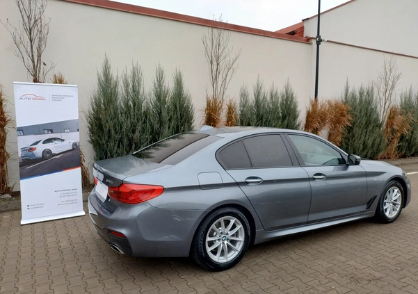 BMW Seria 5 cena 125900 przebieg: 144595, rok produkcji 2017 z Warszawa małe 301